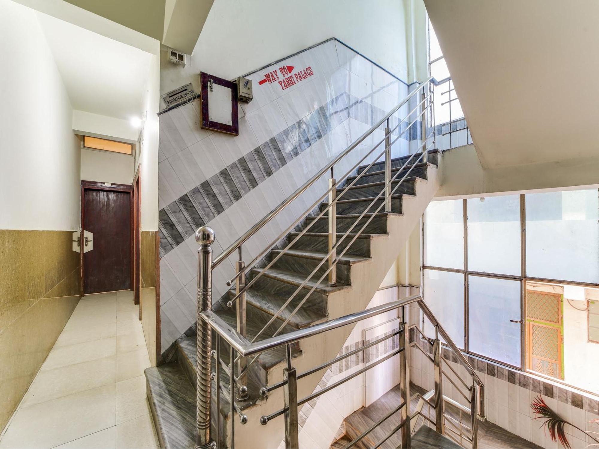 Hotel O Rama Krishna Bhopal Exteriör bild
